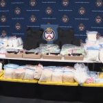 après les festivités de noël, une opération de police a conduit à la saisie de drogue et à l'arrestation de trois individus. découvrez les détails de cette intervention qui illustre les efforts des autorités pour lutter contre le trafic de stupéfiants.