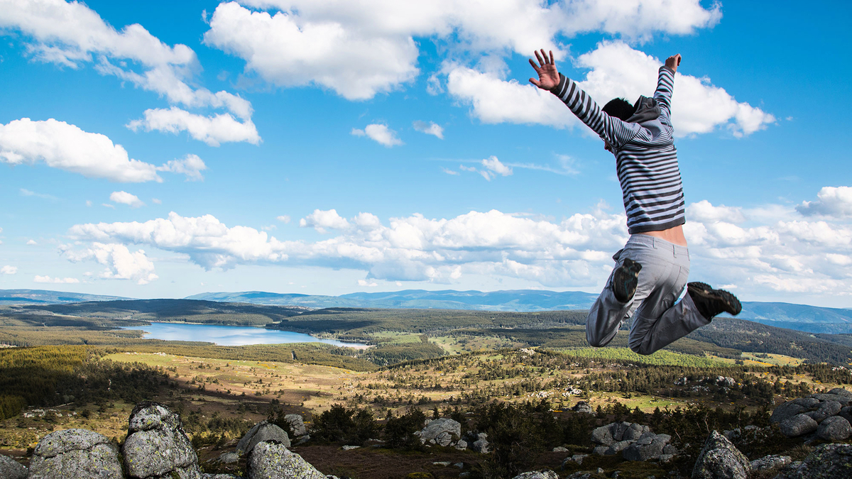 découvrez la rn88 en lozère, un itinéraire pittoresque en occitanie, riche en paysages magnifiques et en activités de plein air. explorez la beauté naturelle de cette région unique, entre montagnes, rivières et villages authentiques.