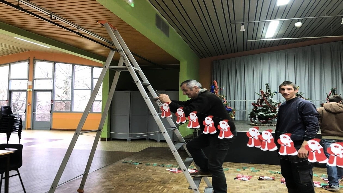 découvrez comment les bénévoles transforment noël en un moment magique pour ceux qui en ont besoin. rejoignez-nous pour apporter joie et réconfort pendant les fêtes.