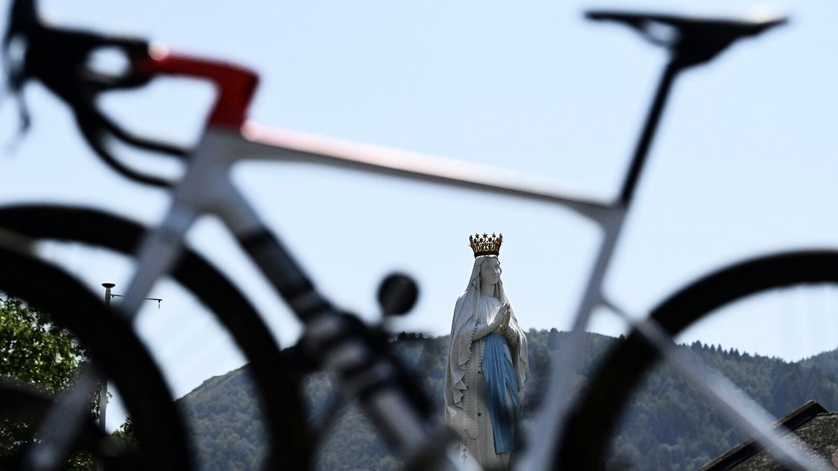 découvrez les détails tragiques de l'accident survenu dans le tarn-et-garonne impliquant un nourrisson, un événement déchirant qui a profondément touché la communauté locale. restez informé des actualités et des réactions à cette tragédie.