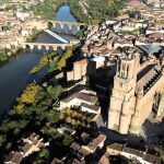 découvrez le tarn, un joyau mondial où la nature, l'histoire et la culture s'unissent pour offrir des paysages à couper le souffle et des expériences inoubliables. explorez ses villages pittoresques, ses rivières scintillantes et sa richesse patrimoniale.
