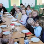 participez au repas annuel du personnel municipal, un événement convivial qui célèbre le dévouement des employés de la ville. joignez-vous à nous pour une soirée de camaraderie, de partage et de reconnaissance, autour d'un délicieux repas et de moments inoubliables.