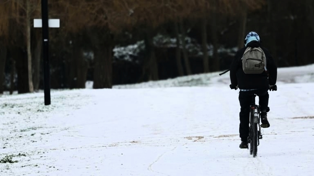 découvrez les conditions météorologiques du 4 janvier en aveyron, marquées par des intempéries et la formation de verglas. renseignez-vous sur les impacts sur la circulation et les conseils de sécurité pour traverser cette période difficile.