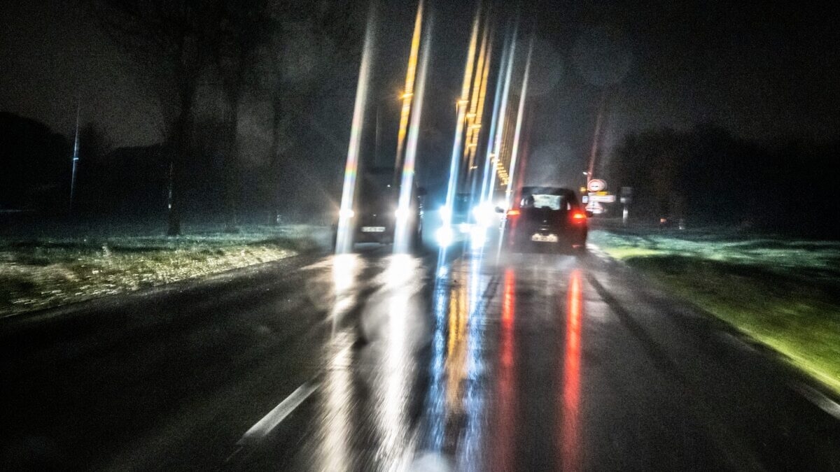 le 21 janvier, l'aveyron est sous l'emprise du verglas. découvrez les conditions météorologiques et leurs impacts sur la circulation et les activités en plein air dans cette région pittoresque.