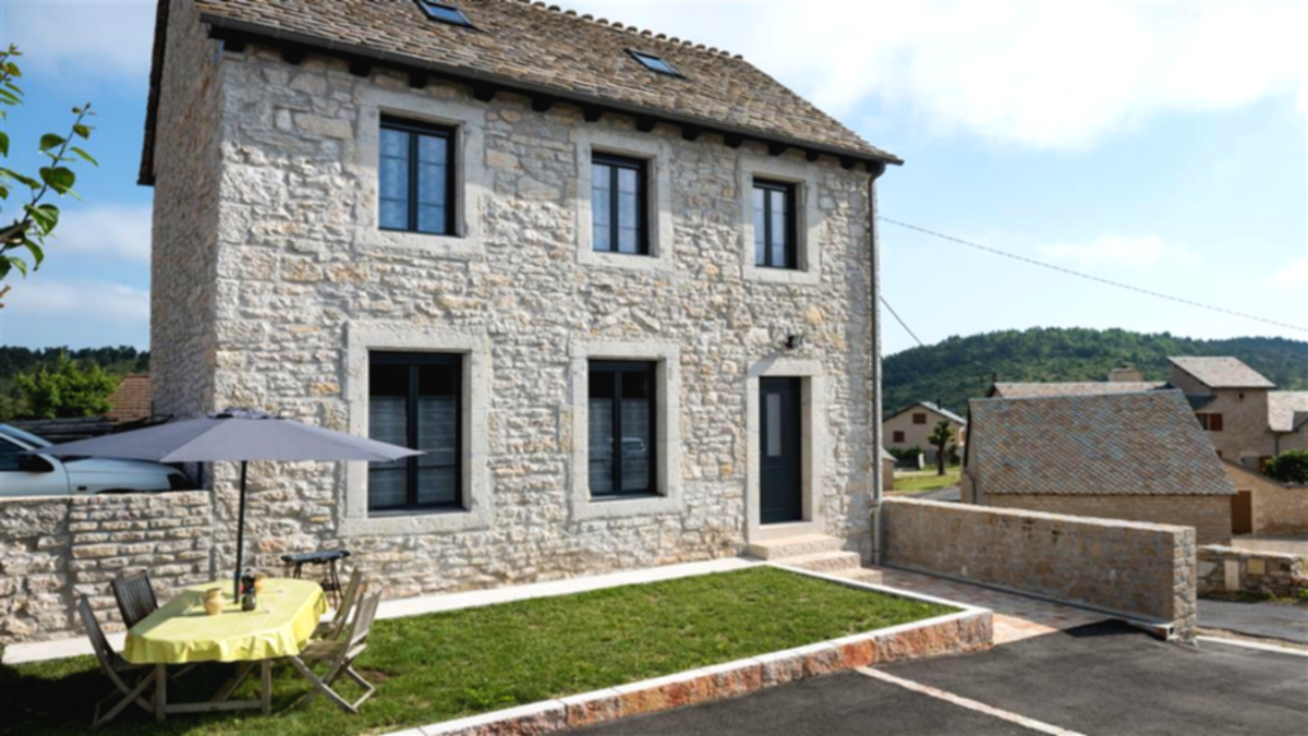 découvrez l'école nationale lozère, un établissement d'enseignement supérieur dédié à l'excellence académique et à la formation professionnelle. offrant un cadre exceptionnel, des programmes variés et un accompagnement personnalisé, nous préparons les étudiants à relever les défis de demain.