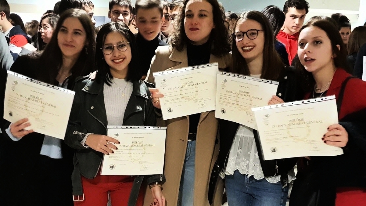 découvrez yolène et théo, deux modèles inspirants pour les lycéens. leur parcours exceptionnel et leurs conseils pratiques motivent les jeunes à développer leur passion et à se dépasser. rejoignez-les pour une aventure éducative enrichissante !