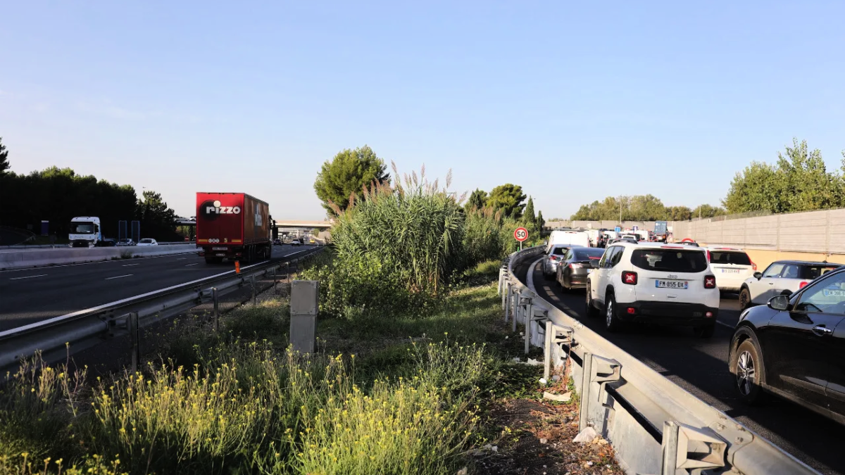 découvrez les dernières informations sur l'accident impliquant un camion sur l'a9 dans l'hérault. restez informé des impacts sur la circulation, des détails sur l'incident et des conseils pour éviter les zones de congestion.