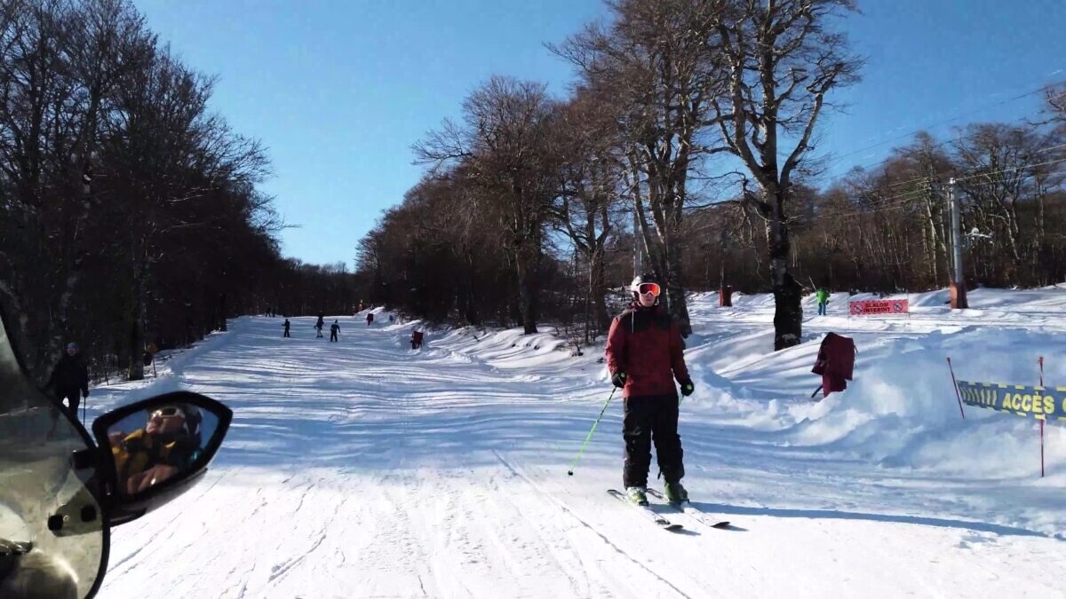 découvrez les paysages magnifiques de la neige en occitanie, une région où les montagnes se parent de leurs plus belles draperies blanches. profitez des activités hivernales, des stations de ski aux randonnées en raquettes, et vivez des moments inoubliables au cœur de la nature.