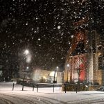 plongez au cœur de l'aveyron en hiver, où des paysages enneigés et des températures rigoureuses transforment la nature en un véritable tableau féerique. découvrez les activités hivernales, les marchés de noël et l'authenticité des villages, tout en profitant d'un cadre naturel exceptionnel.