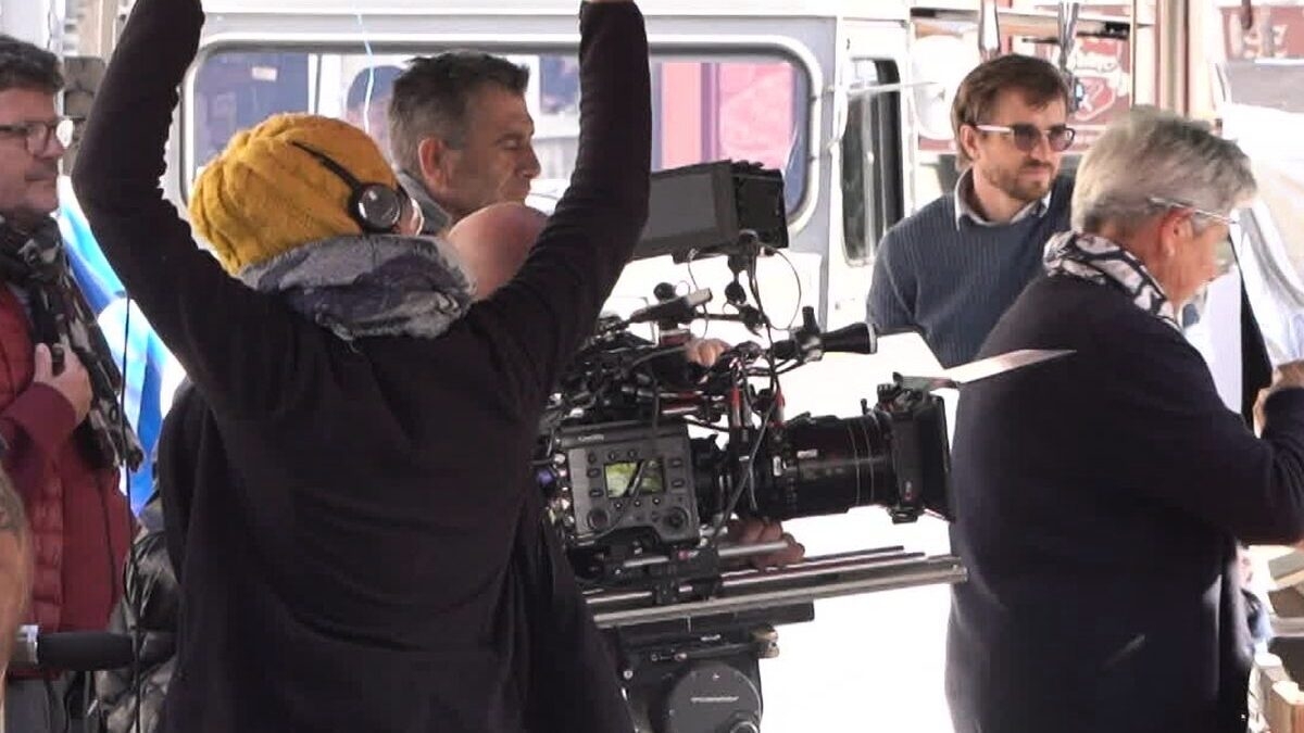 découvrez les coulisses captivantes du tournage de notre téléfilm en lozère, un voyage au cœur des paysages époustouflants et des histoires authentiques de cette région unique. plongez dans l'univers du cinéma et laissez-vous inspirer par la magie de la réalisation.