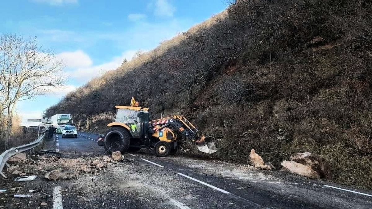 découvrez les conditions de circulation actuelles en aveyron. restez informé et vigilant sur les routes, en prenant en compte les conseils de prudence pour un trajet en toute sécurité.