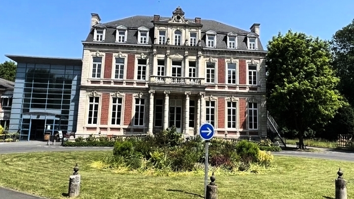 découvrez le dialogue enrichissant autour des ehpad en lozère, un espace d'échange dédié aux familles et aux professionnels de la santé, visant à améliorer le cadre de vie des résidents et à favoriser le bien-être des personnes âgées.