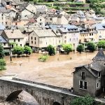découvrez la situation actuelle en lozère, où 7000 foyers se retrouvent sans électricité. informez-vous sur les causes de cette coupure, les efforts de rétablissement en cours et les conseils pour faire face à cette situation d'urgence.