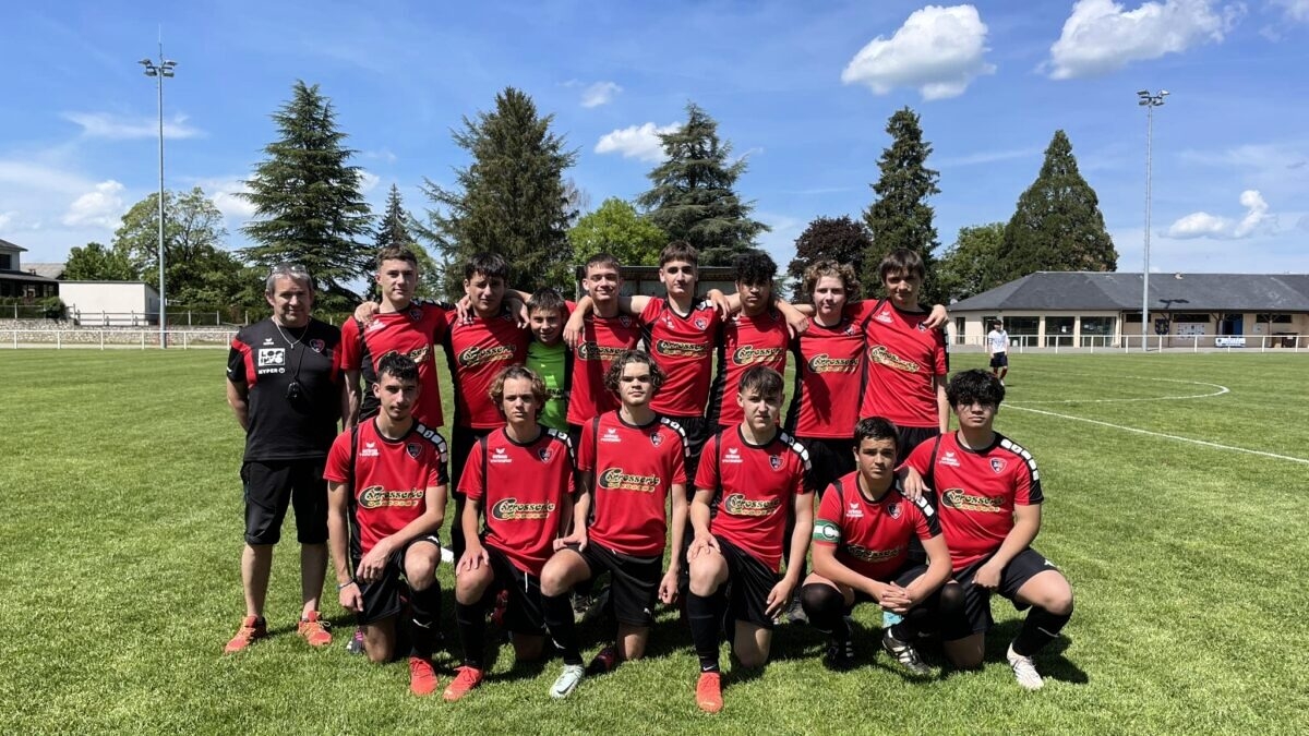 venez vivre l'intensité de la demi-finale de la coupe aveyron, un événement sportif captivant qui mettra en lumière les équipes locales en quête du titre. ne manquez pas cette journée de passion et de compétition au cœur de l'aveyron !