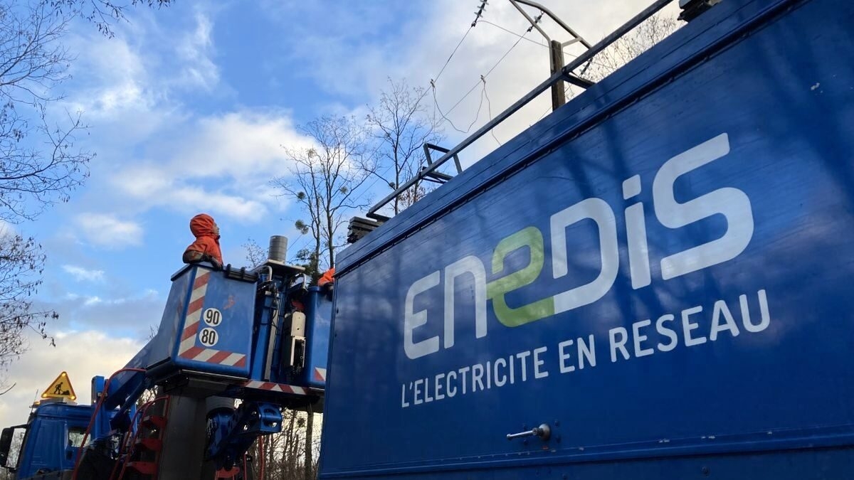 découvrez les détails inquiétants de l'escroquerie des rétroviseurs en lozère. informez-vous sur les méthodes utilisées par les arnaqueurs et apprenez comment protéger votre véhicule des fraudes.