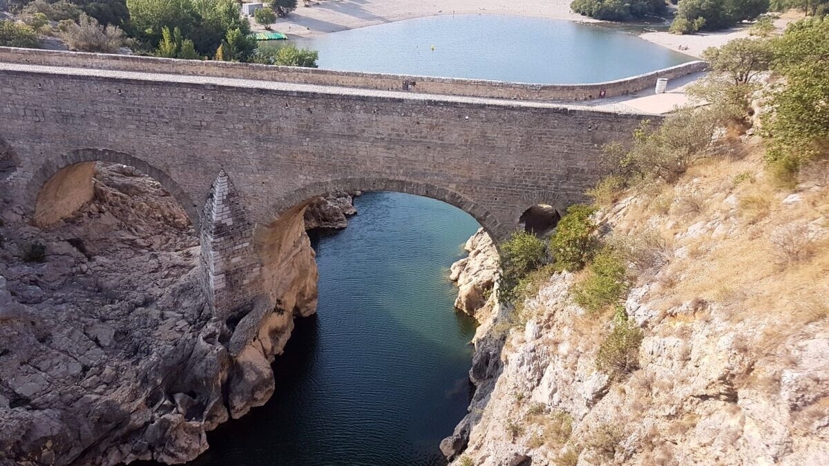 découvrez les rénovations authentiques des gorges de l'hérault, alliant charme local et modernité. plongez dans un cadre naturel exceptionnel, où l'architecture traditionnelle rencontre le confort contemporain.