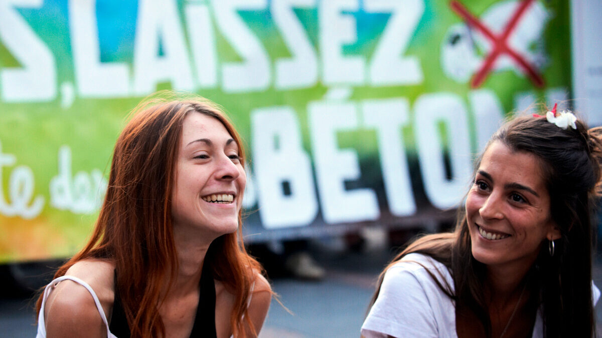 découvrez les critiques sur 'abandon a69', une œuvre captivante qui explore des thèmes profonds. lisez les avis des lecteurs et plongez dans une analyse détaillée de cette création intrigante.