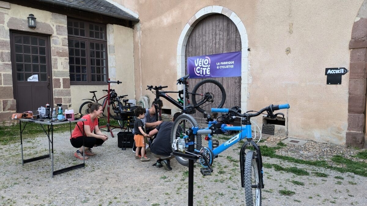 découvrez l'autonomie à vélo en aveyron, une région riche en paysages pittoresques et en itinéraires cyclables. explorez nos conseils pour planifier votre parcours et profiter au maximum de vos balades à vélo en toute liberté.