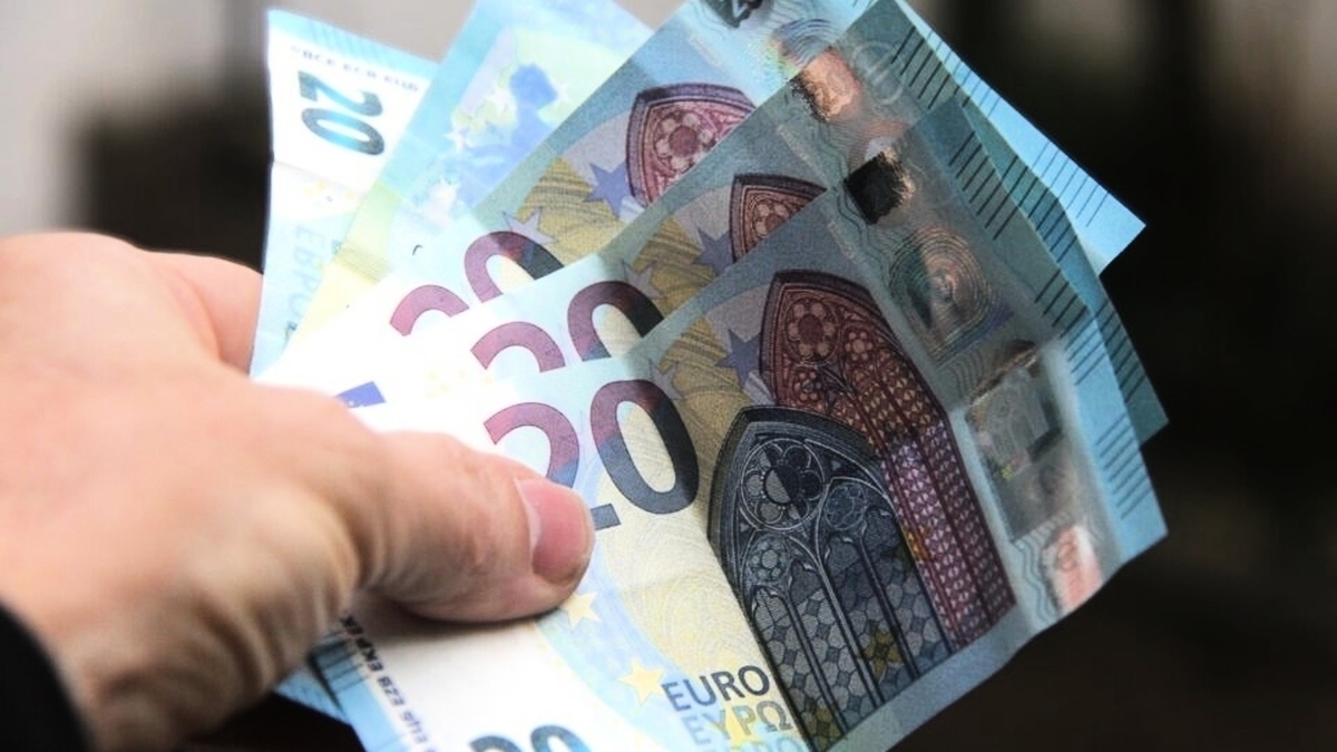 découvrez l'affaire intrigante du faux policier dans le tarn, une histoire captivante mêlant mystère et enquête. plongez dans les détails de cette escroquerie qui a déconcerté les autorités et attisé la curiosité des habitants.