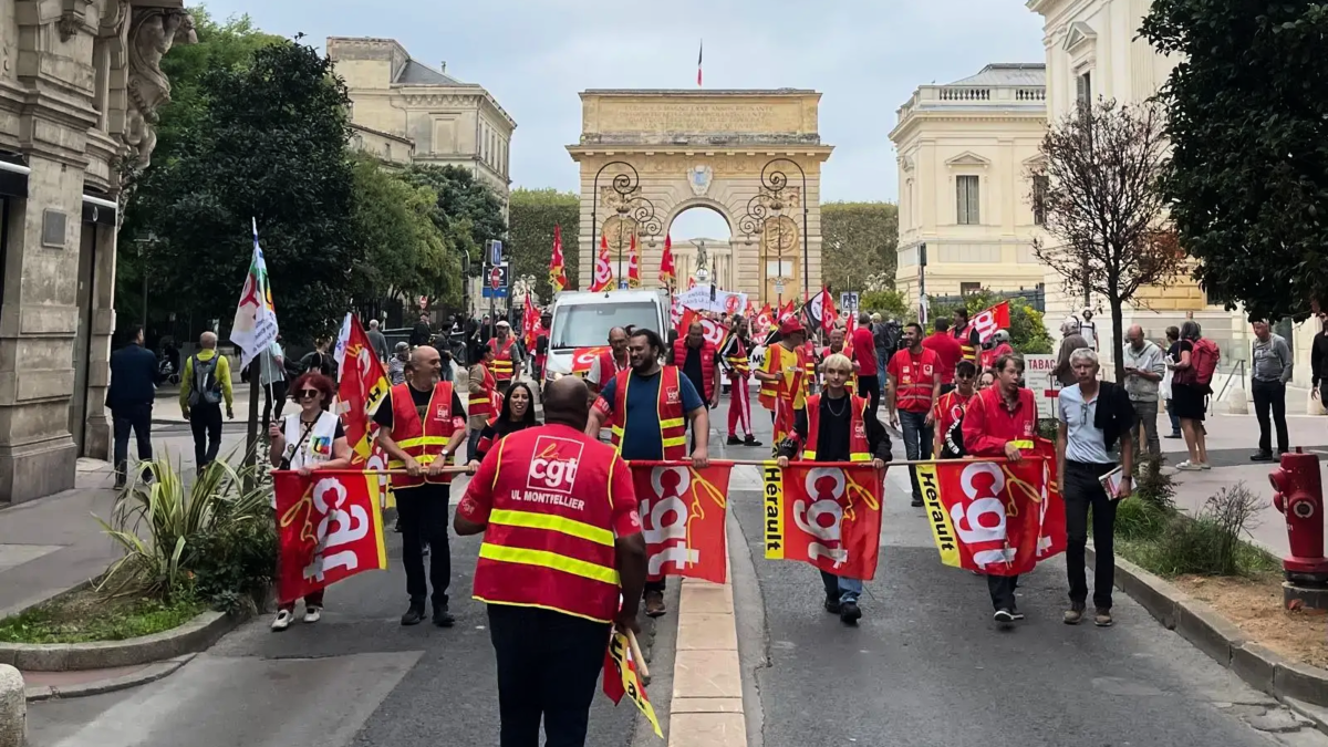 découvrez les 5 événements mode incontournables dans l'hérault ! des défilés aux expositions en passant par des rencontres avec des créateurs, plongez dans l'univers de la mode et suivez les dernières tendances.