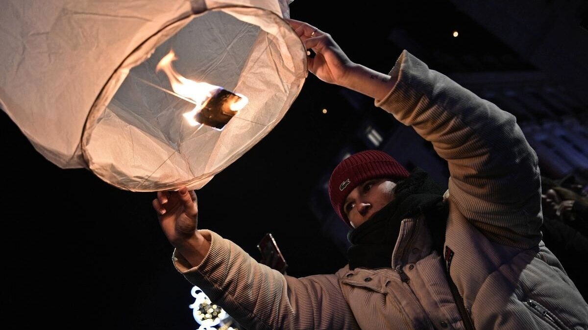 découvrez les raisons de l'interdiction des lanternes célestes dans le tarn. informez-vous sur les mesures de sécurité et les impacts environnementaux associés à leur utilisation.