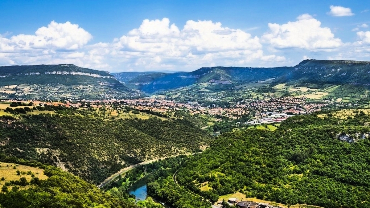 découvrez le label prestigieux lozère, symbole d'excellence et de qualité, qui met en avant les savoir-faire locaux, les produits régionaux et le patrimoine culturel unique de cette belle région. un gage d'authenticité à ne pas manquer!