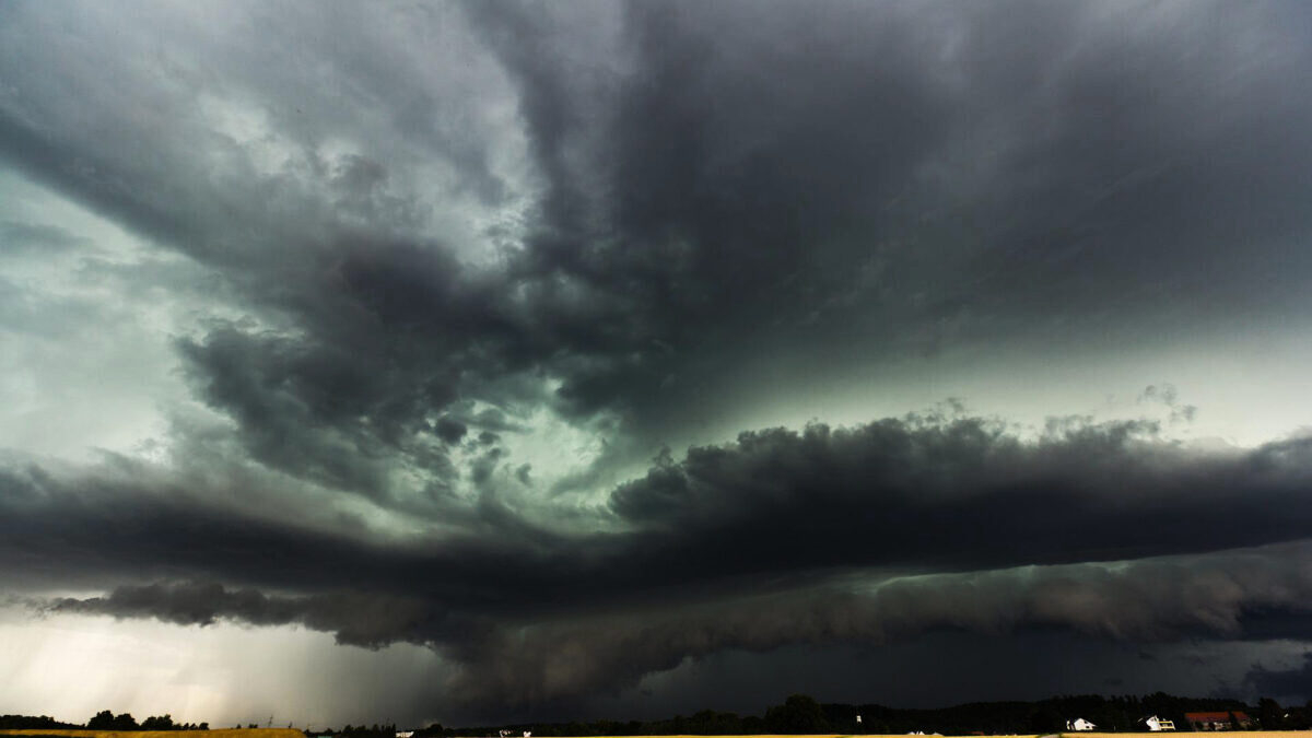 découvrez les événements marquants de l'orage qui a frappé l'aveyron le 11 mars. analyse des impacts, témoignages et conseils pour faire face aux conditions météorologiques extrêmes.
