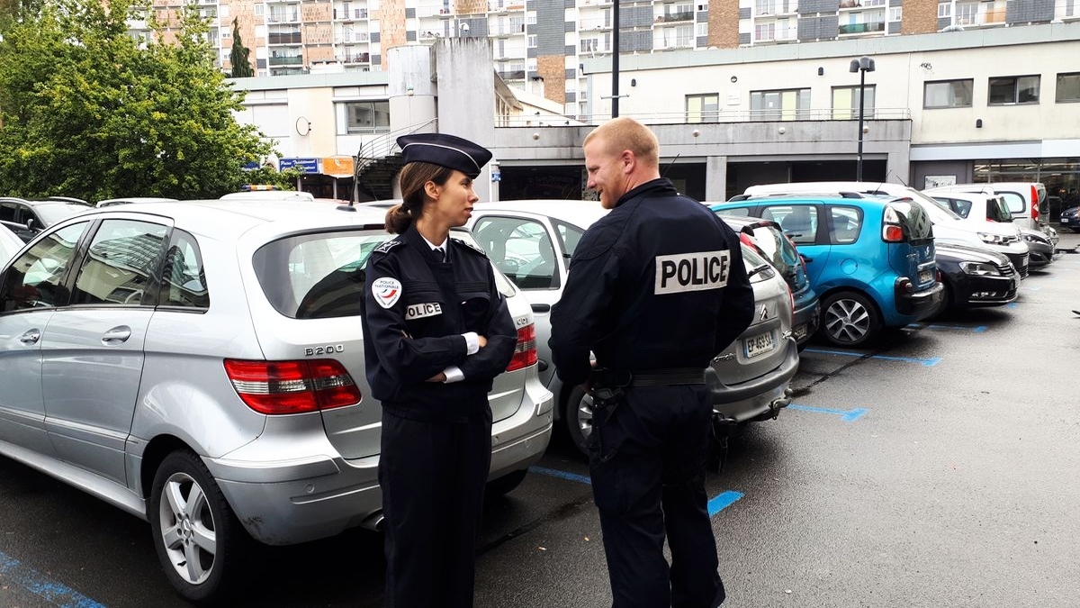 découvrez comment la lozère renforce sa présence policière pour garantir la sécurité de ses habitants. analyse des mesures prises et des réactions des citoyens face à cette initiative.