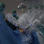 découvrez le robot chirurgical à rodez, une avancée technologique révolutionnaire pour des interventions précises et minimales. améliorez vos chances de récupération avec des techniques chirurgicales de pointe, adaptées à vos besoins.