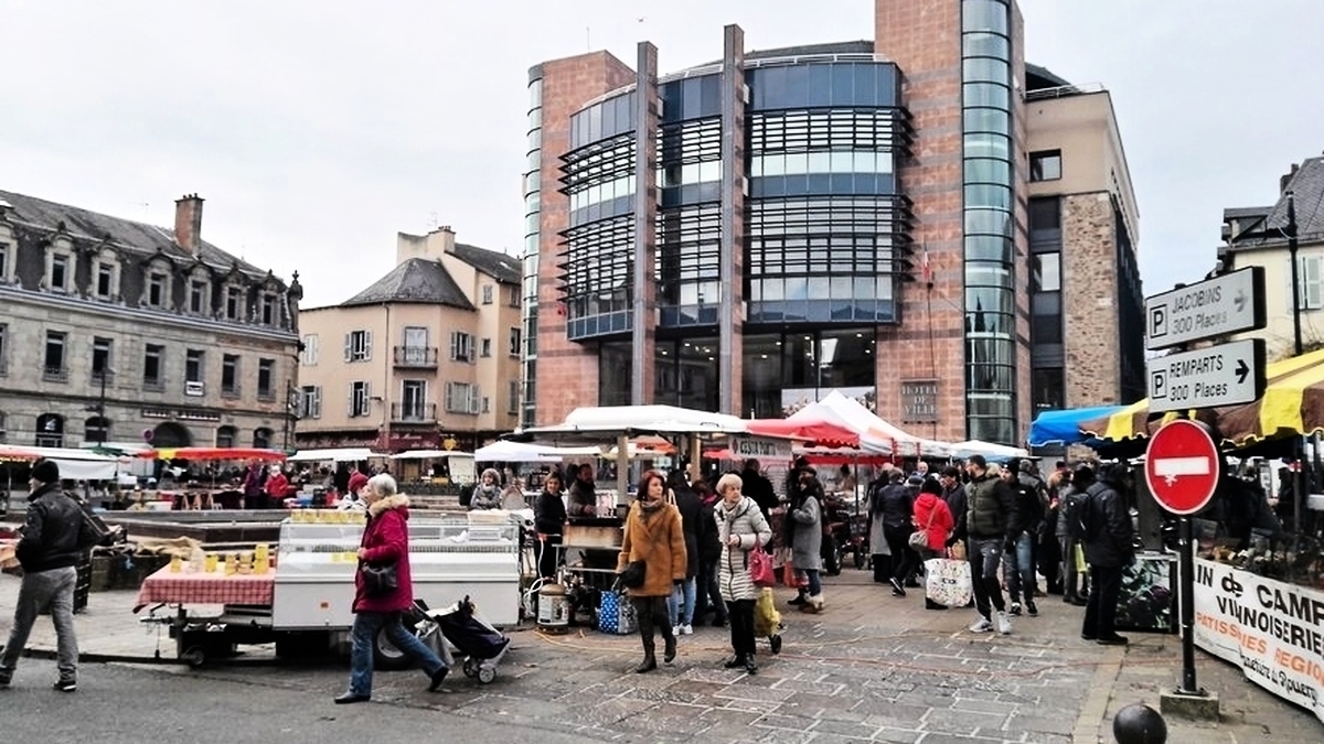 découvrez tourismobile à rodez, votre guide des meilleures expériences touristiques dans cette magnifique région. explorez les sites incontournables, profitez d'activités uniques et laissez-vous séduire par la culture et l'histoire de rodez. planifiez votre visite dès aujourd'hui !