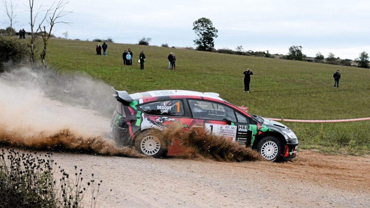découvrez l'histoire tragique de l'aveyron, une région riche en émotions et en événements. plongez dans les récits captivants et les témoignages poignants qui dévoilent les luttes et les souffrances vécues par ses habitants. une exploration inédite des pages sombres du passé aveyronnais.