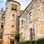découvrez l'enchantement des villages médiévaux de l'aveyron, où l'histoire se mêle à la beauté des paysages. flânez dans des ruelles pittoresques, admirez l'architecture médiévale et plongez dans le patrimoine riche de cette région unique.