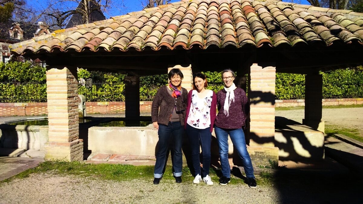 découvrez un voyage sensoriel unique dans le tarn, où la nature, la gastronomie et la culture se rencontrent. éveillez vos sens en explorant des paysages enchanteurs, en savourant des délices locaux et en vous immergeant dans l'héritage riche de cette région. une expérience inoubliable vous attend.