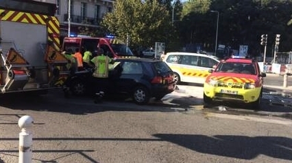 découvrez les détails tragiques de l'accident mortel survenu en ville, impactant la communauté locale et mettant en lumière les enjeux de sécurité routière. restez informés des dernières nouvelles et des réactions.