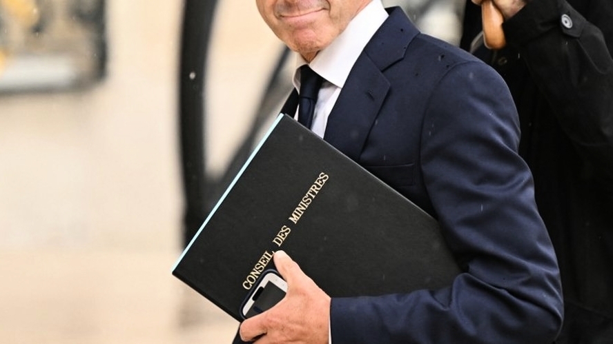 découvrez l'actualité de bruno retailleau dans le tarn en 2023, ses engagements politiques et les événements marquants qui façonnent la vie locale. restez informé sur ses initiatives et son impact dans la région.