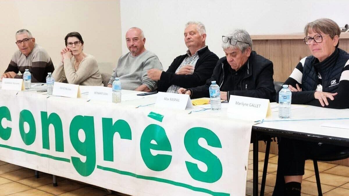 participez au congrès du modef, un événement incontournable qui rassemble des professionnels du secteur pour échanger sur les enjeux et innovations de la mode. découvrez les dernières tendances, assistez à des conférences inspirantes et développez votre réseau !