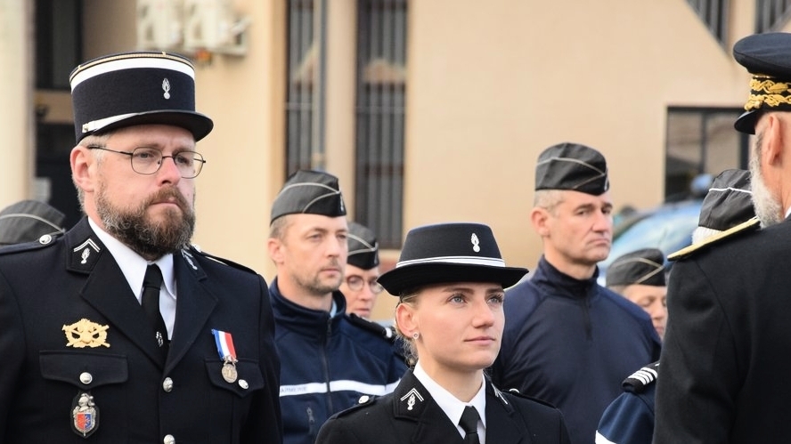 découvrez comment la coopération entre les gendarmes et les pompiers de rodez renforce la sécurité et l'efficacité lors des interventions d'urgence, garantissant ainsi la protection des citoyens et la rapidité des secours.