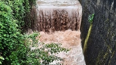 découvrez les dernières informations sur l'éboulement survenu en aveyron, entraînant la coupure de plusieurs routes. restez informé sur les conditions de circulation et les itinéraires alternatifs.