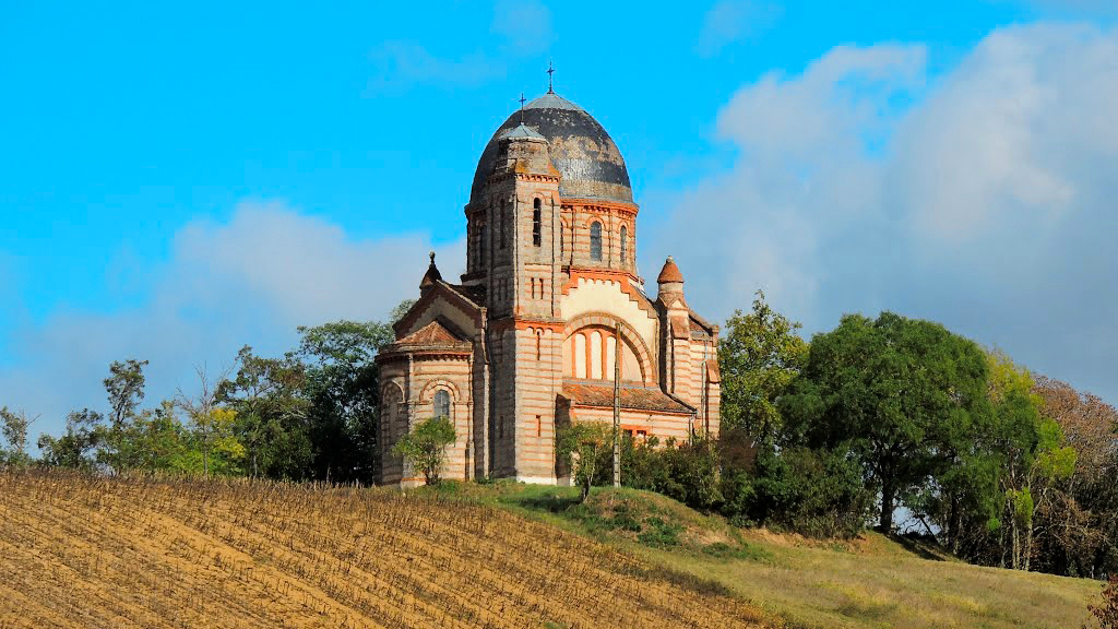 découvrez les églises remarquables du tarn-et-garonne, véritables trésors du patrimoine français, alliant histoire, architecture et beauté. explorez ces joyaux cachés et laissez-vous séduire par leur charme unique.