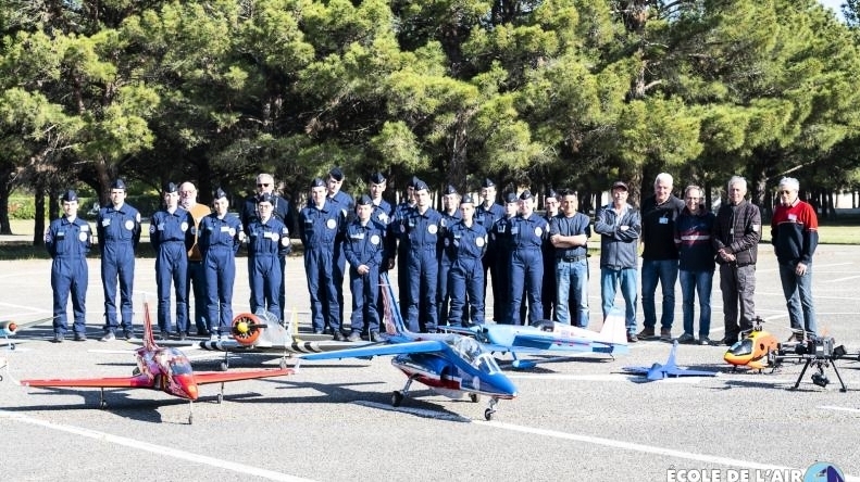 découvrez l'escadrille jeunesse de l'air hérault, une initiative passionnante dédiée à la promotion de l'aviation et de l'aéronautique auprès des jeunes. rejoignez-nous pour vivre des expériences uniques, développer vos compétences et explorer le monde du vol dans une ambiance dynamique et conviviale.