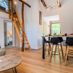 découvrez la beauté sauvage de la lozère ! offrez-vous une évasion authentique au cœur de paysages époustouflants, entre vallées verdoyantes et rivières cristallines. que vous soyez amateur de randonnées, de patrimoine historique ou de moments de détente en pleine nature, la lozère vous promet une aventure inoubliable loin du tumulte quotidien.