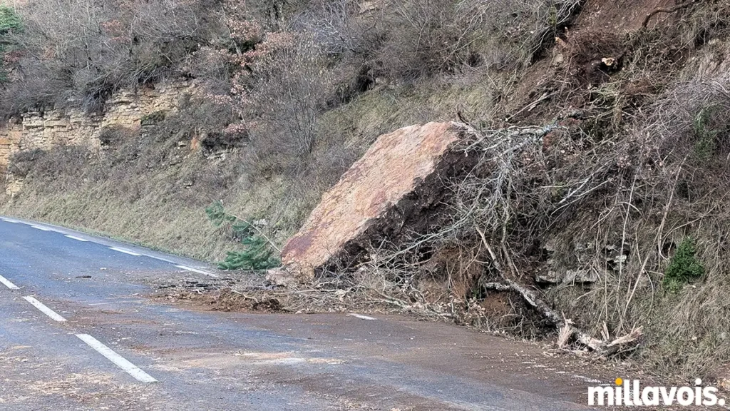 découvrez les détails concernant la fermeture de la départementale d13 suite à un éboulement dans le tarn. informez-vous sur les itinéraires de déviation et les consignes de sécurité en vigueur pour vos déplacements.