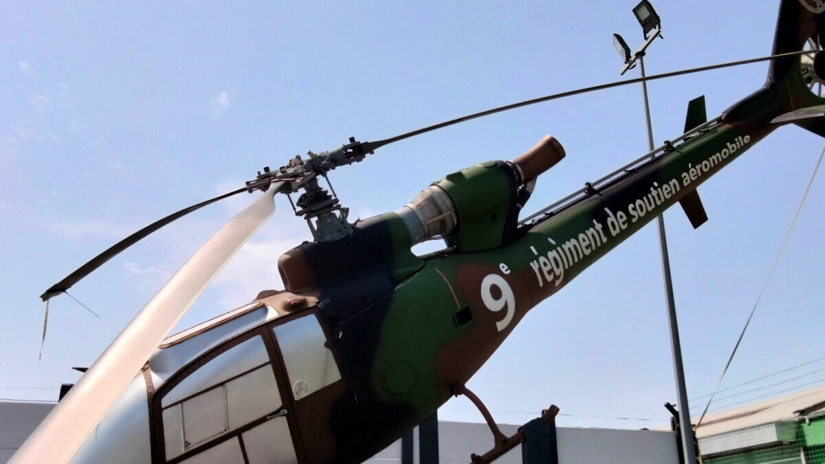 découvrez les hélicoptères dans le tarn : une expérience unique pour explorer les paysages magnifiques, vivre des aventures palpitantes et profiter de services de transport aérien de qualité. réservez votre vol et admirez la beauté du tarn d'en haut !