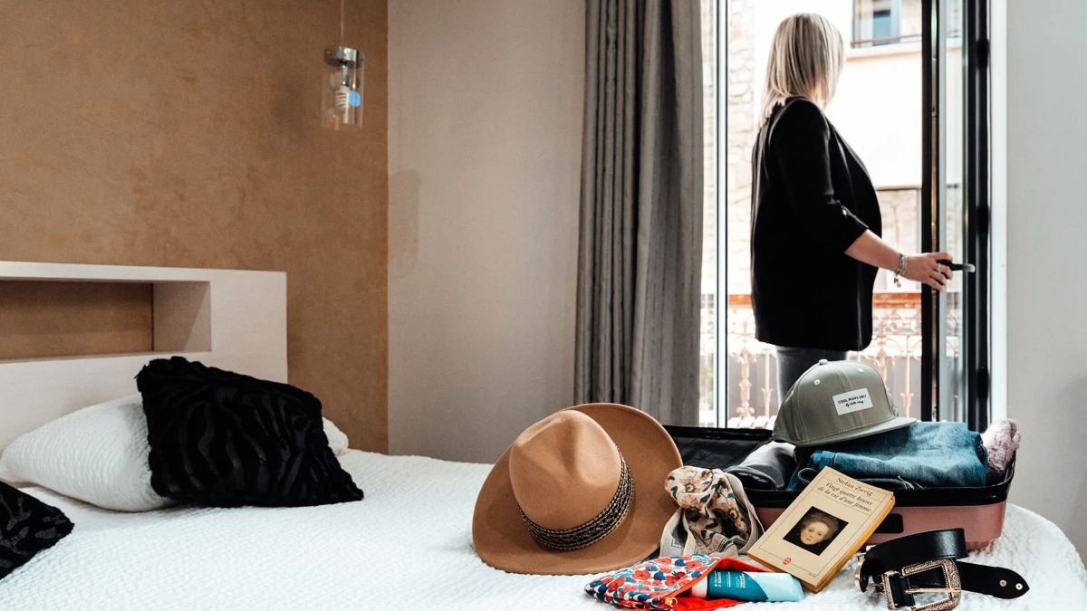 découvrez notre hôtel en aveyron, récemment rénové, alliant charme et modernité. profitez d'un séjour unique au cœur de la nature, avec des chambres confortables et un service de qualité. réservez dès maintenant pour une expérience inoubliable!