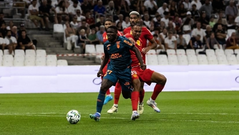 découvrez comment lorient s'impose en tête de la ligue 2 avec des performances exceptionnelles. suivez l'actualité, les matchs clés et les analyses de cette équipe prometteuse qui ambitionne de retrouver l'élite du football français.