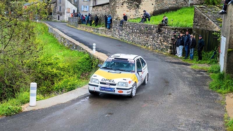 découvrez les participants du rallye lozère 2025, une compétition palpitante qui attire des passionnés de sports automobiles de toute la france. suivez les performances des pilotes et vivez l'intensité de cet événement unique en pleine nature.