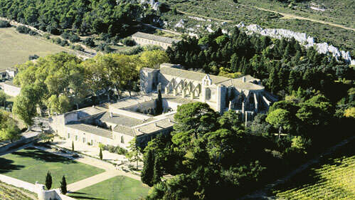 découvrez le pilier oublié de l'abbaye de l'hérault, un trésor caché qui raconte l'histoire fascinante de ce site historique. plongez dans l'architecture et la culture de cette abbaye méconnue, entre nature préservée et patrimoine riche.