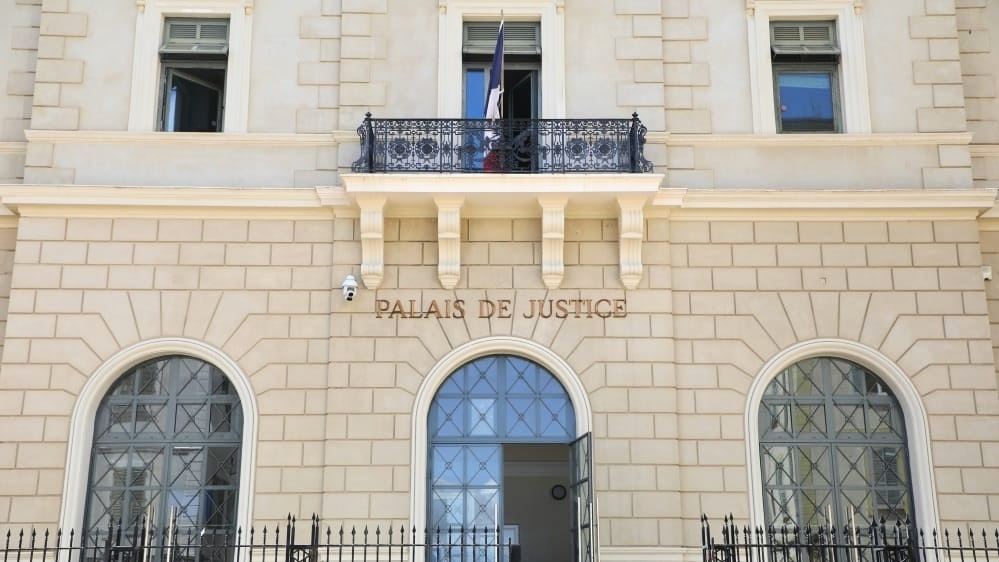 découvrez les conséquences légales des violences en milieu urbain, les peines de prison encourues et les mesures de réhabilitation des auteurs. article informatif sur la justice pénale et la lutte contre la violence.