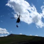 découvrez l'histoire d'un jeune randonneur de 11 ans blessé dans l'hérault : un récit touchant qui met en lumière les défis de la randonnée en famille et l'importance de la sécurité en pleine nature.