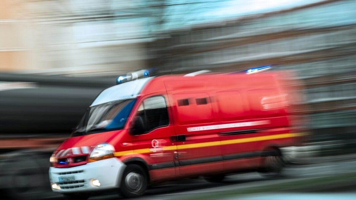 découvrez les histoires touchantes et les implications des accidents touchant les septuagénaires. explorez les causes, les conséquences et les moyens de prévention pour assurer la sécurité de nos aînés.